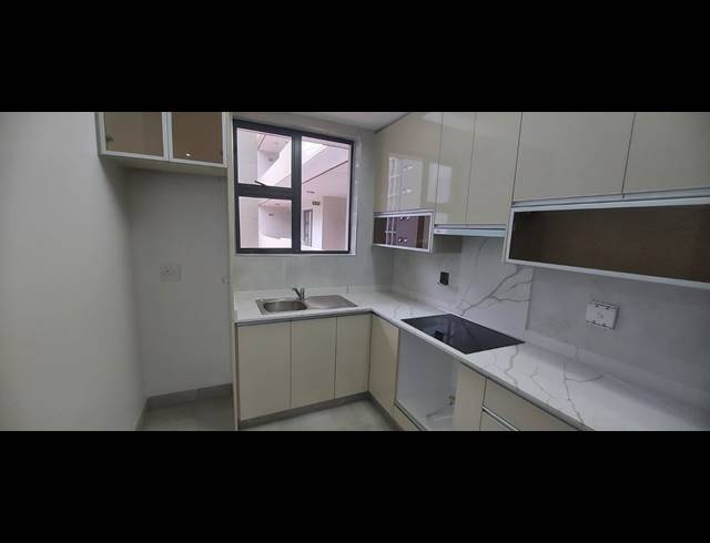 2 BEDROOM APARTMENT FOR SALE IN UMHLANGA RIDGE